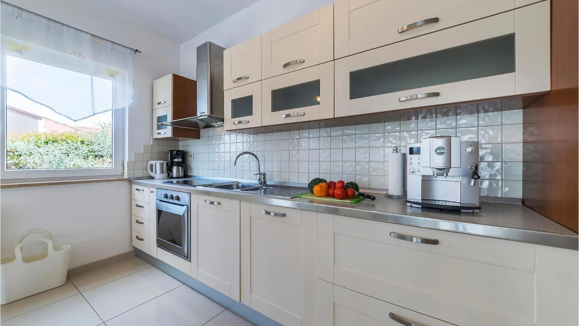 Lovely Apartment In Banjole With House Sea View