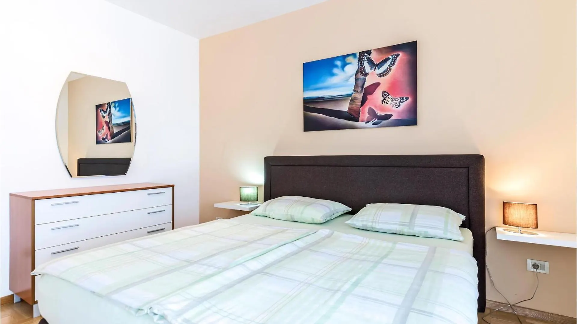 Lovely Apartment In Banjole With House Sea View